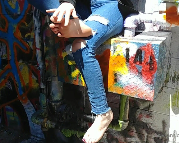 Liliana Fenty aka Lilianafenty OnlyFans - Taking off my shoes and socks in an alley covered in graffiti, then showing off my feet and massagin