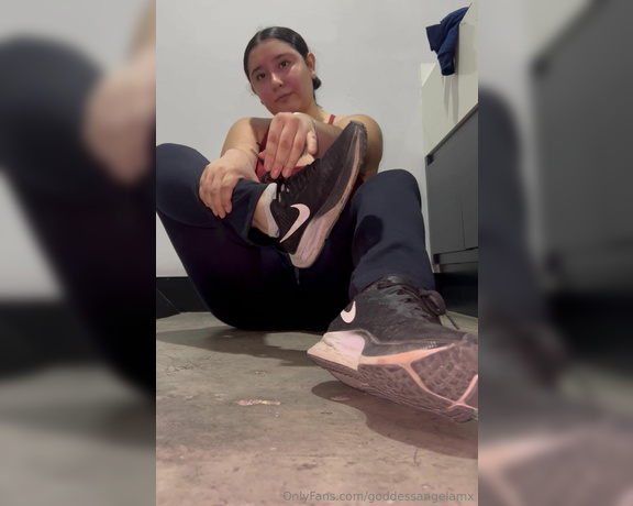 Goddess Angela aka goddessangelamx OnlyFans - Quick shoes and socks removal post working out