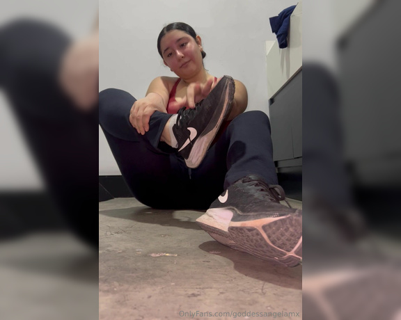 Goddess Angela aka goddessangelamx OnlyFans - Quick shoes and socks removal post working out