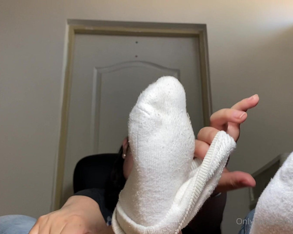 Goddess Angela aka goddessangelamx OnlyFans - Want to smell my stinky and sweaty socks