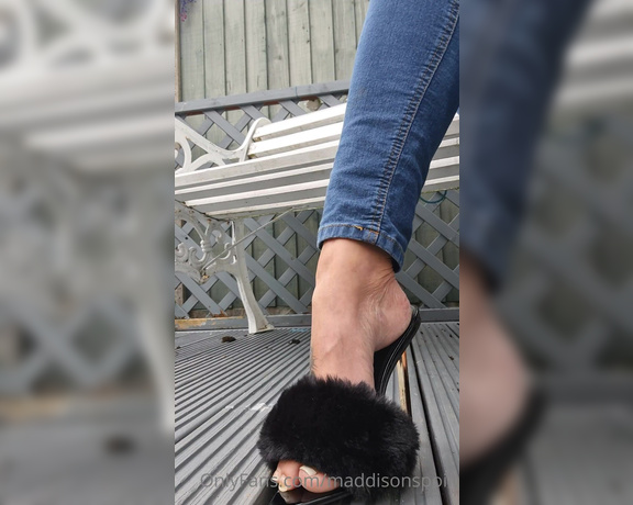 Maddison Spoilt aka maddisonspoilt OnlyFans - Teasing you with toe dipping, dangling and a bit of heel