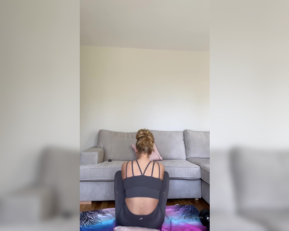 Goddess Dommelia aka goddessdommelia OnlyFans - 23 MIN VIDEO So here is half my work out this morning my friend arrived to fit my curtains half 1