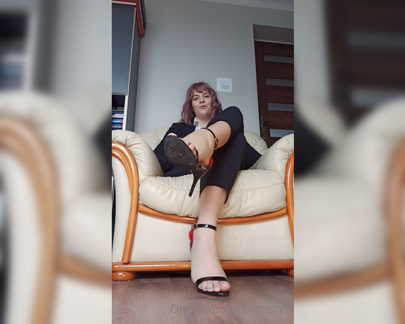 Masmr aka masmr OnlyFans - First video this month, June 2021 Who knows which day my birthday is! DIRTY FEET BOSS ROLEPLAY Its