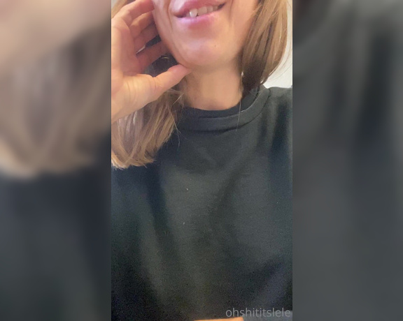 Lele O aka ohshititslele OnlyFans - First in English Deuxime en Franais 1