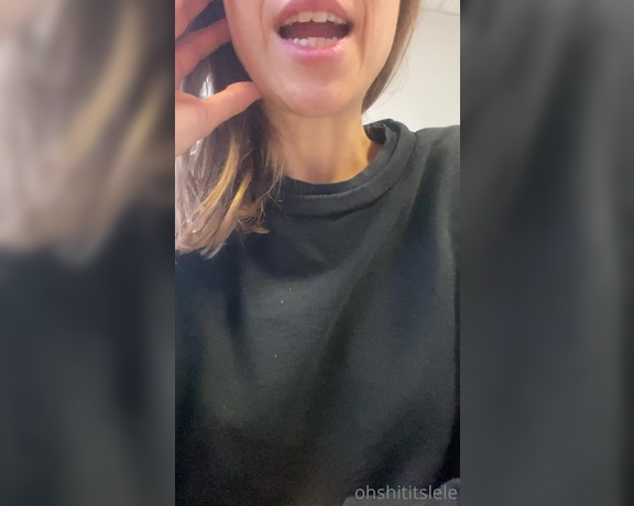 Lele O aka ohshititslele OnlyFans - First in English Deuxime en Franais 1