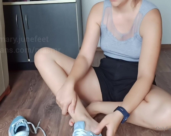 Masmr aka masmr OnlyFans - #5September SWEATY SHOES after workout taking off Roleplay your roommate just came back from joggi