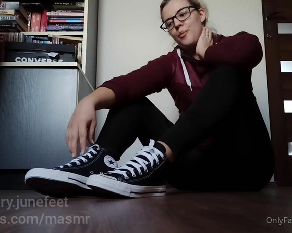 Masmr aka masmr OnlyFans - Converse shoes taking off, slowly with teasing, WITHOUT socks  #7 in March 107 in general) sneake