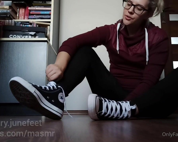 Masmr aka masmr OnlyFans - Converse shoes taking off, slowly with teasing, WITHOUT socks  #7 in March 107 in general) sneake