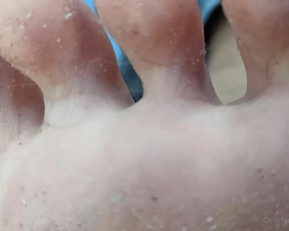 Masmr aka masmr OnlyFans - #10August  REALLY DIRTY SOLES 1080p Not a roleplay  my vacuum was really broken  soles were