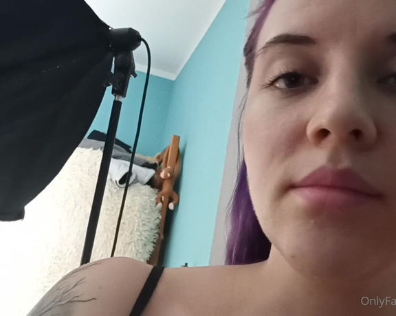 Masmr aka masmr OnlyFans - #4April  domme Queen Mary needs a servant after hard day Move! I know it is not best video,