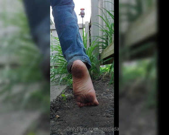 Mssjada aka mssjada OnlyFans - You wanted to see the process of me getting my feet dirty, here you go And yes I am feeling better