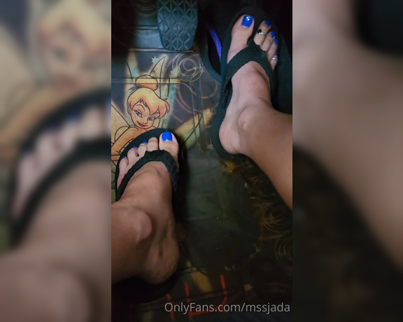 Mssjada aka mssjada OnlyFans - Driving in flip flops