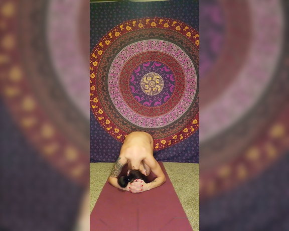 Mssjada aka mssjada OnlyFans - Some of my Yoga poses Naked! A little Video and 12 Pictures 1