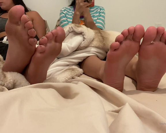 Theenchantressb aka theenchantressb OnlyFans - Me and my sister’s ignore video!