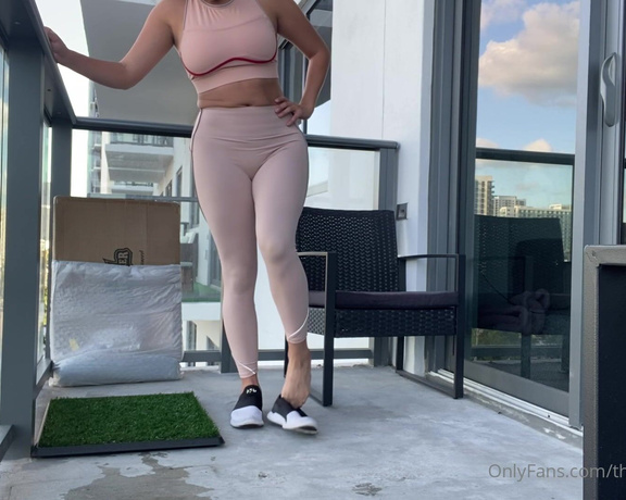 Theenchantressb aka theenchantressb OnlyFans - A little dippin and teasing