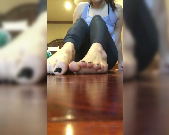 Theenchantressb aka theenchantressb OnlyFans - Requested! Giantess