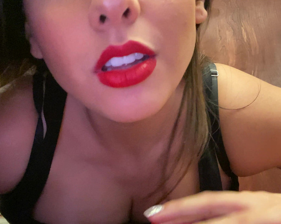 Theenchantressb aka theenchantressb OnlyFans - My red lips are irresistible Watch me and start stroking as I show off my new lipstick