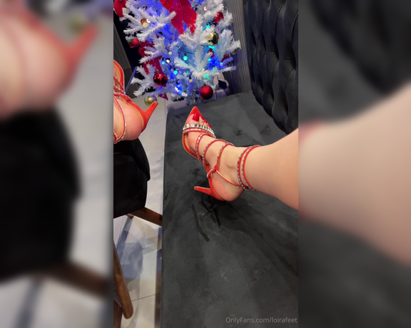 Loira feet aka loirafeet OnlyFans - Minha perna estava tremendo um pouco porque estava dolorida nessa posio