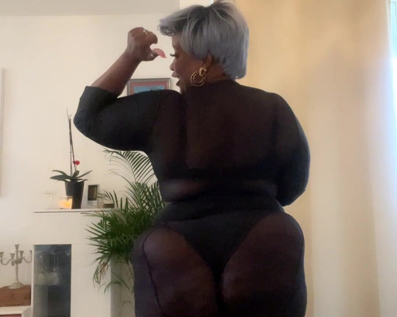 Madame Caramel aka madam___caramel OnlyFans - Day 5 Listen well …