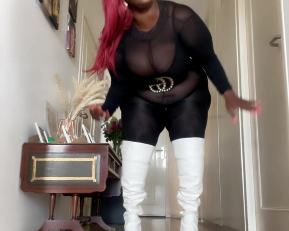 Madame Caramel aka madam___caramel OnlyFans - As always you are powerless against my charm  i decide your faith