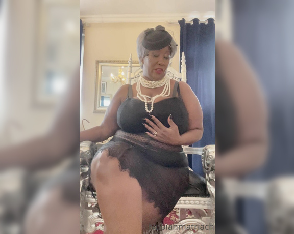 Madame Caramel aka madam___caramel OnlyFans - The Widow