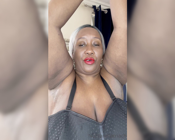 Madame Caramel aka madam___caramel OnlyFans - You are nothing but an armpit slut Come and sniff and beautiful armpits