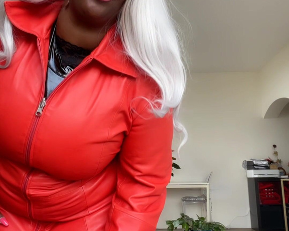 Madame Caramel aka madam___caramel OnlyFans - Poor you NOTv