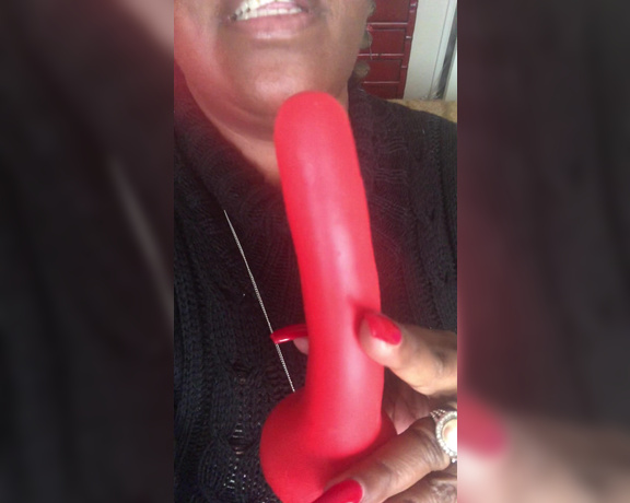 Madame Caramel aka madam___caramel OnlyFans - Day 5 plug your back pusst and suck it for