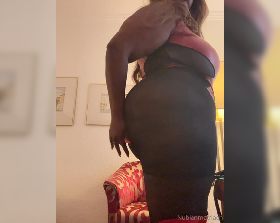 Madame Caramel aka madam___caramel OnlyFans - You crave my Goddess curves