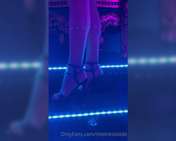 Mistress Iside aka mistressiside OnlyFans Video 476