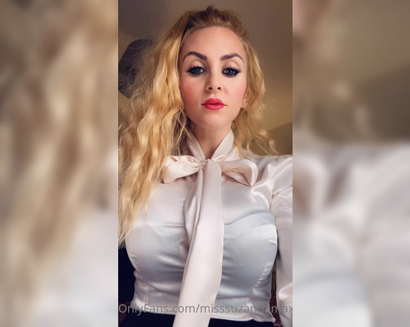 Miss Suzanna Maxwell aka Misssuzannamax Onlyfans - What is it about silk that gets Me so excited