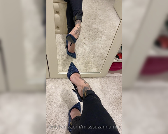 Miss Suzanna Maxwell aka Misssuzannamax Onlyfans - I just love how they sparkle diamonds encasing My feet!!!