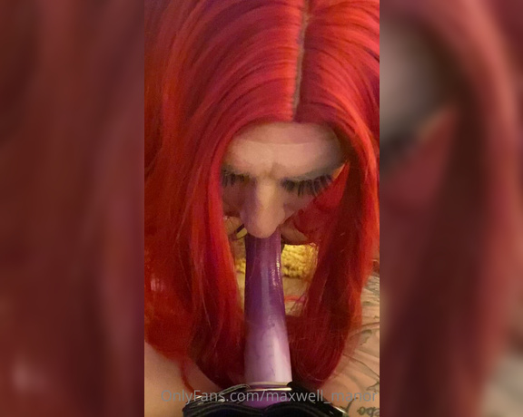 Miss Suzanna Maxwell aka Misssuzannamax Onlyfans - Finishing the day with a nice slow blow job !!! @popettemaxwell