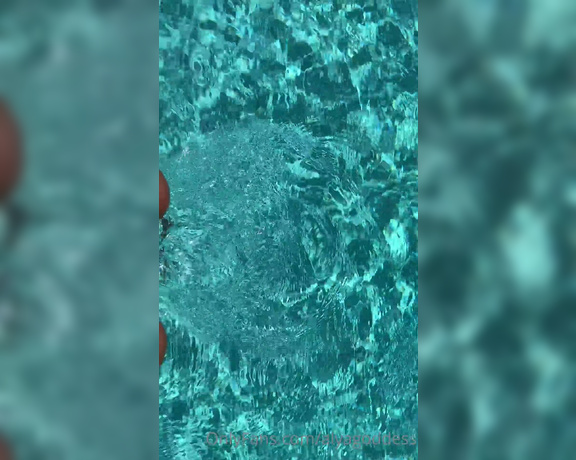 Alyafeets aka Alyagoddess Onlyfans - What you do if you swimming by and you see this