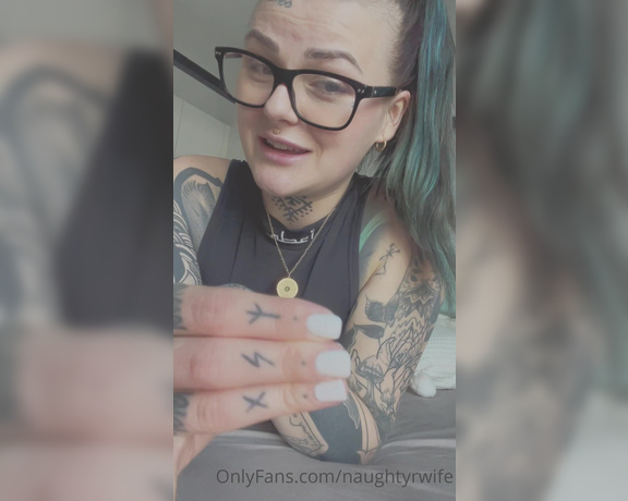 Dominant Girlfriend aka obeymelissa OnlyFans - For those of you asking for dick ratings, I love doing them! Beware though, you’ll get my honest opi