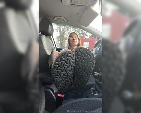 Goddess Demi aka urgoddessdemi OnlyFans - New joi car soles video