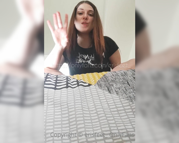 Erisfeet aka erisfeet_ OnlyFans - Il tuo risveglio al mattino, sotto i miei piedi mio leccapiedi!