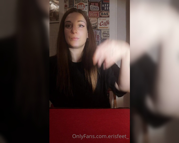 Erisfeet aka erisfeet_ OnlyFans - La tua cena a base di piedi, i miei piedi! E devi anche dire grazie se non ti lascio a digiuno!