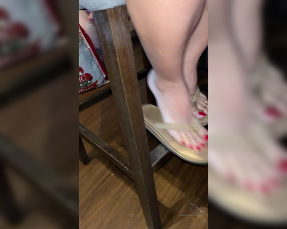 Miliani aka miliani OnlyFans - Enjoying my new barstools while eating my chipotle