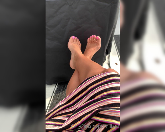 Miliani aka miliani OnlyFans - Pretty pink toes