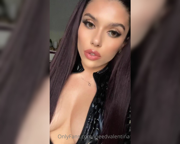 Valentina Fox aka ineedvalentina OnlyFans - Welcome to My onlyfans! Your first task is to like all of My posts, comment on your favorites, and