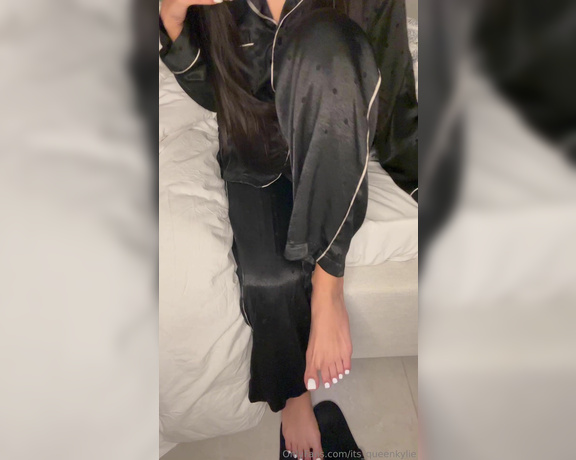 Its queen kylie aka its_queenkylie OnlyFans - ! Teasing you until you’ll