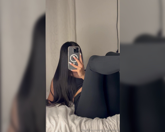 Its queen kylie aka its_queenkylie OnlyFans - I want you to suck my toes   1