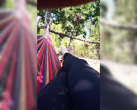 Enchantress Arwyn aka mightyarwyn OnlyFans - Hammock session in the sun