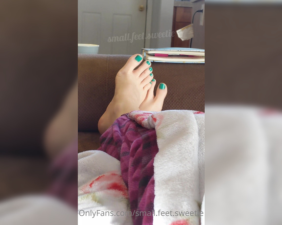 Goddess Alyssa aka small.feet.sweetie OnlyFans - Getting ready for the Halloween shoot! I like to relax in the morning before I get ready This lit 6