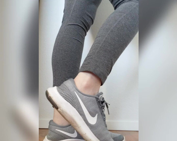 Goddess Alyssa aka small.feet.sweetie OnlyFans - Ive been walking around in these all day and my feet are really sweaty! I know you want to smell