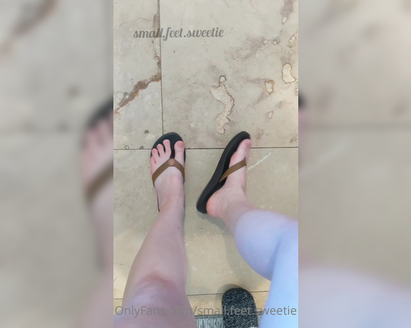 Goddess Alyssa aka small.feet.sweetie OnlyFans - I put on my flip flops and slap them against my soles!