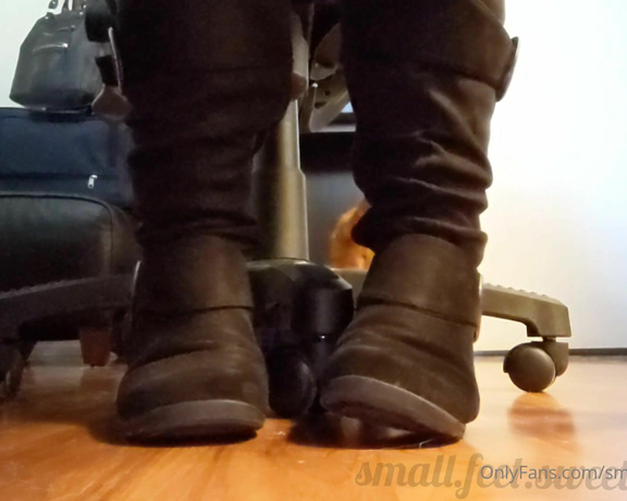 Goddess Alyssa aka small.feet.sweetie OnlyFans - A candid look at my boots while I work Dont mind my cat