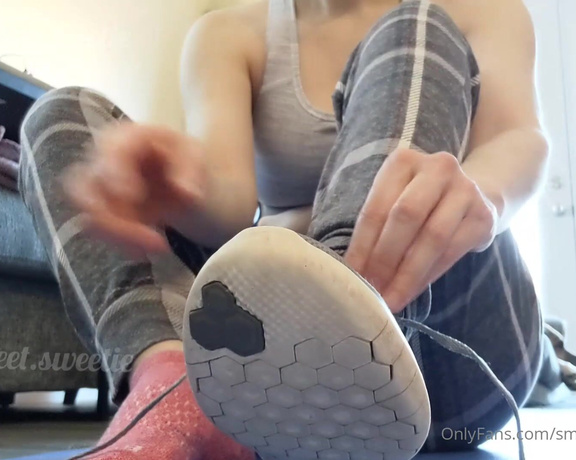 Goddess Alyssa aka small.feet.sweetie OnlyFans - Taking my shoes and socks off after a workout! Would you smell my socks or my feet