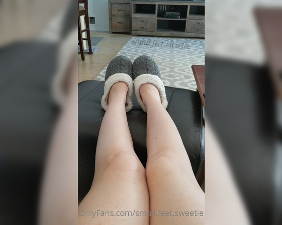 Goddess Alyssa aka small.feet.sweetie OnlyFans - Some pics and a vid from the morning of the pink Bombas socks shoot! 1